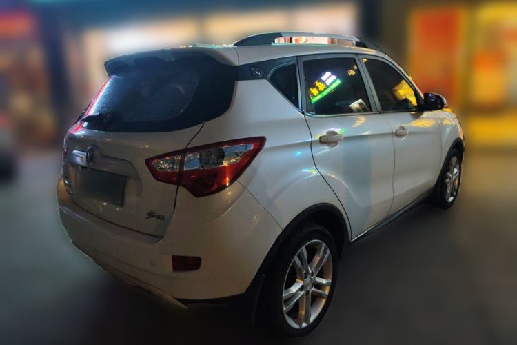 Used CHANGAN CS35 2015 1.6L Manual Luxury Model China IV Standard Rear Right 45 Deg