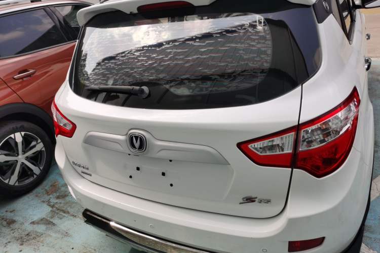 Used CHANGAN CS35 2015 1.6L Automatic Luxury Model China V Standard Rear