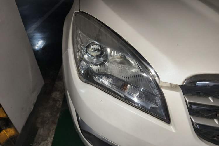 Used CHANGAN CS35 2015 1.6L Automatic Luxury Model China IV Standard Right Front Headlight