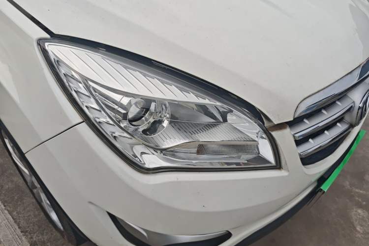 Used CHANGAN CS35 2015 1.6L Manual Luxury Model China IV Standard Right Front Headlight