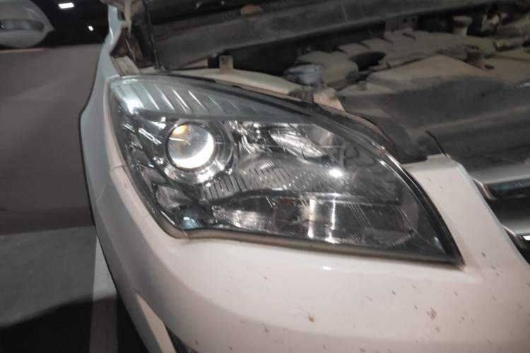 Used CHANGAN CS35 2015 1.6L Manual Luxury Model China IV Standard Right Front Headlight