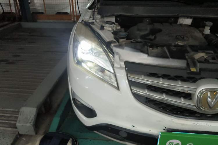 Used CHANGAN CS35 2015 1.6L Manual Luxury Model China V Standard Right Front Headlight