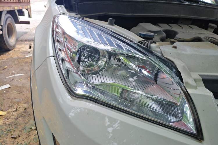 Used CHANGAN CS35 2015 1.6L Manual Luxury Model China IV Standard Right Front Headlight