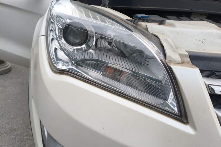 Used CHANGAN CS35 2015 1.6L Automatic Prestige Model China V Standard Right Front Headlight
