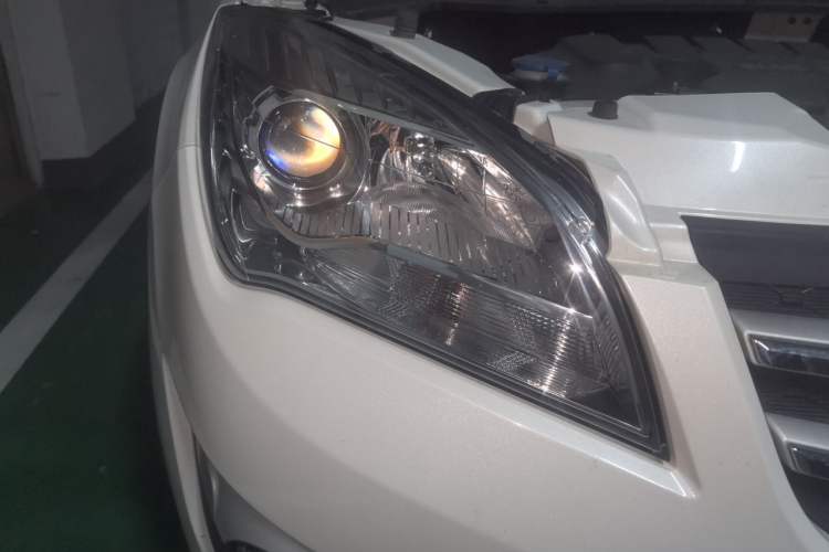 Used CHANGAN CS35 2015 1.6L Manual Luxury Model China V Standard Right Front Headlight