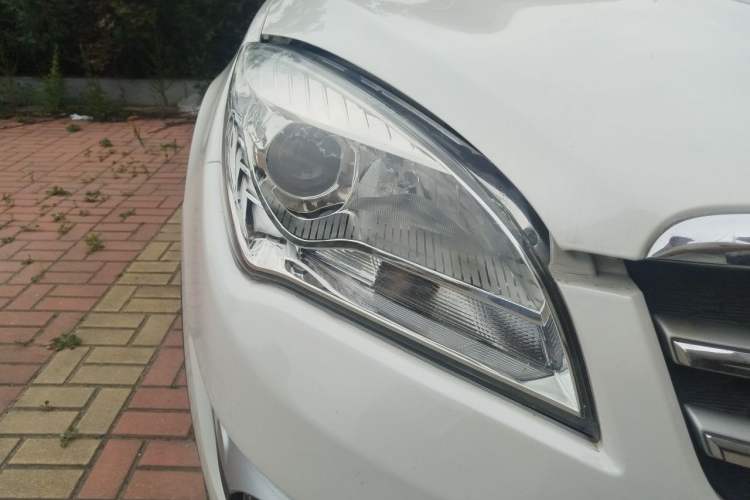 Used CHANGAN CS35 2015 1.6L Manual Luxury Model China IV Standard Right Front Headlight