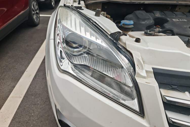 Used CHANGAN CS35 2015 1.6L Manual Luxury Model China IV Standard Right Front Headlight