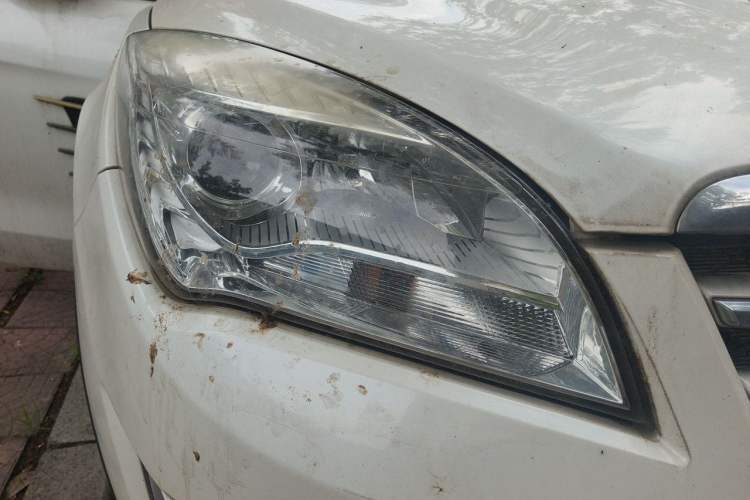 Used CHANGAN CS35 2015 1.6L Automatic Luxury Model China IV Standard Right Front Headlight