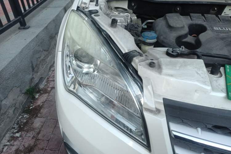 Used CHANGAN CS35 2015 1.6L Automatic Luxury Model China IV Standard Right Front Headlight