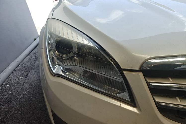 Used CHANGAN CS35 2015 1.6L Automatic Luxury Model China V Standard Right Front Headlight