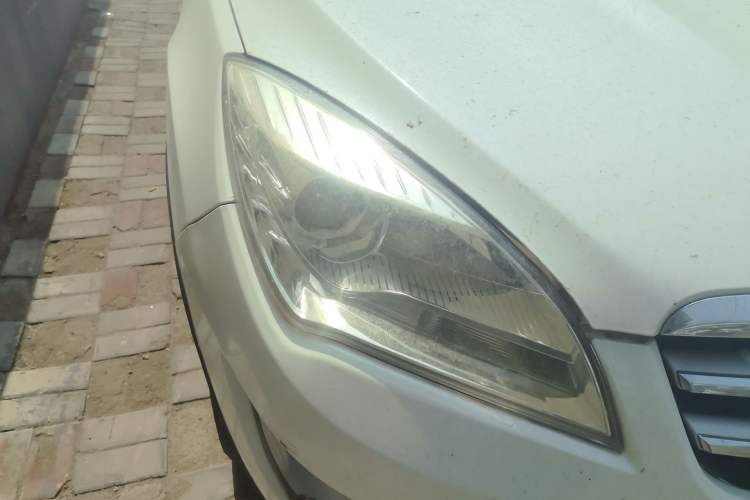 Used CHANGAN CS35 2015 1.6L Manual Luxury Model China IV Standard Right Front Headlight
