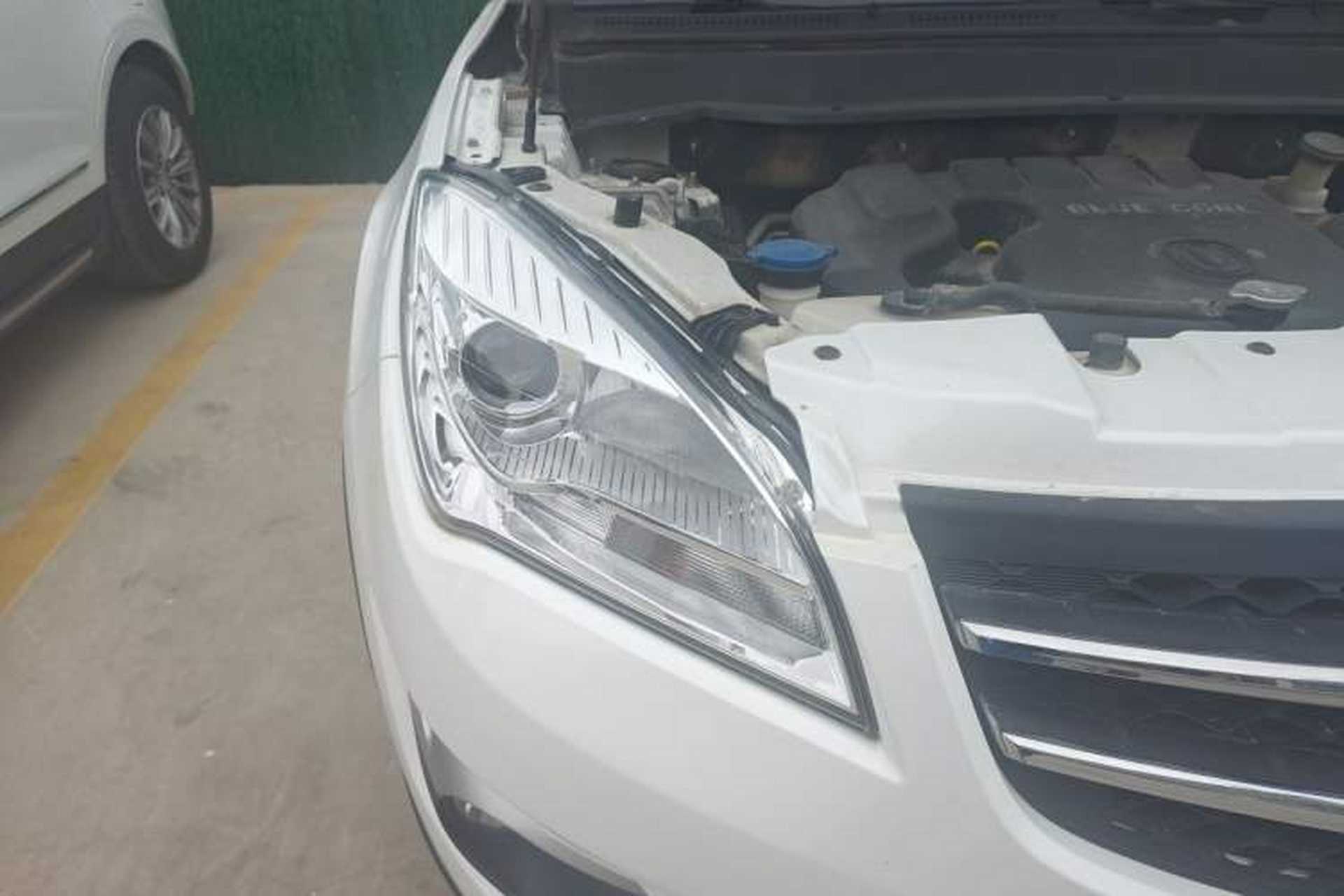 Used CHANGAN CS35 2015 1.6L Manual Comfort Model China V Standard Right Front Headlight