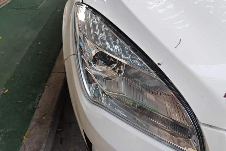 Used CHANGAN CS35 2015 1.6L Manual Luxury Model China IV Standard Right Front Headlight