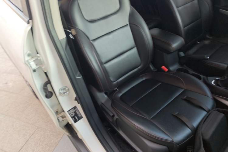 Used CHANGAN CS35 2015 1.6L Manual Luxury Model China IV Standard Right Front Seat