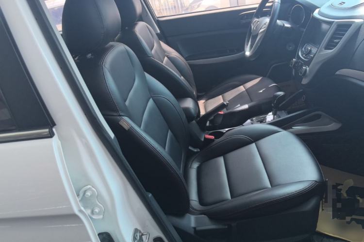 Used CHANGAN CS35 2015 1.6L Automatic Luxury Model China IV Standard Right Front Seat