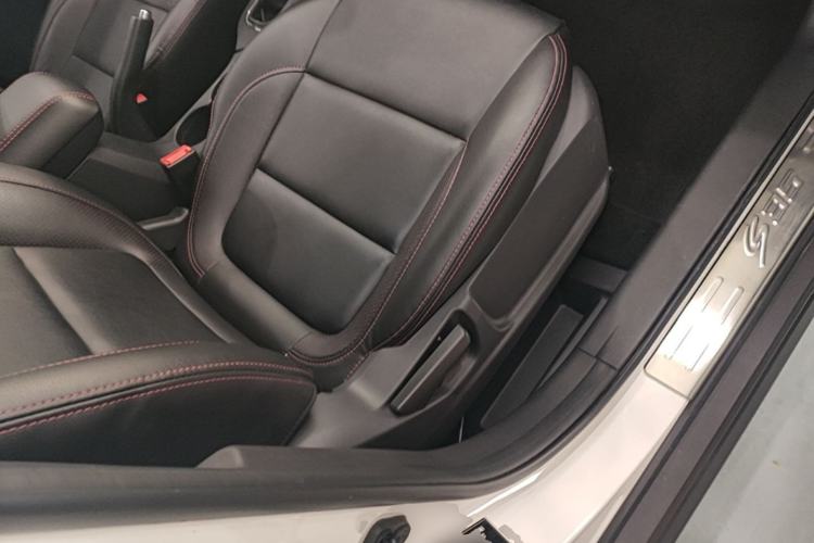 Used CHANGAN CS35 2015 1.6L Manual Luxury Model China IV Standard Right Front Seat