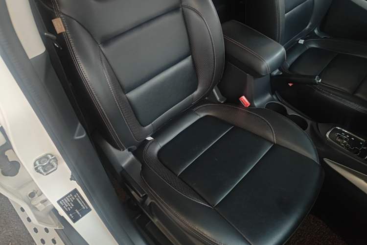 Used CHANGAN CS35 2015 1.6L Automatic Luxury Model China IV Standard Right Front Seat