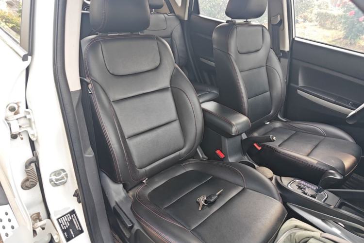 Used CHANGAN CS35 2015 1.6L Automatic Luxury Model China IV Standard Right Front Seat
