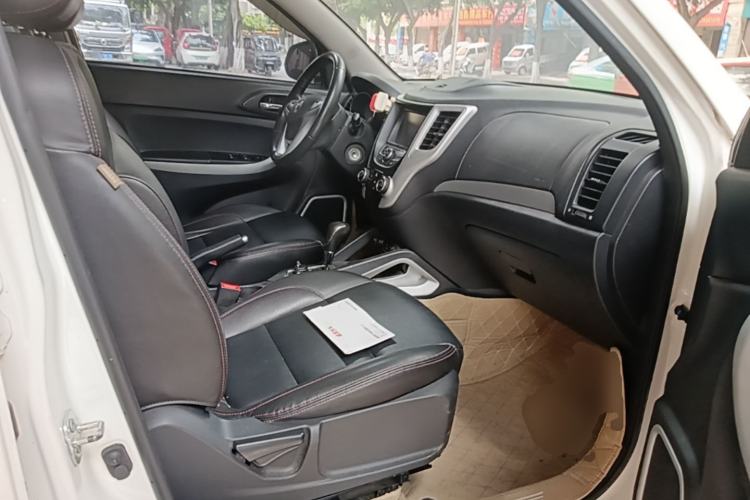 Used CHANGAN CS35 2015 1.6L Automatic Prestige Model China IV Standard Right Front Seat