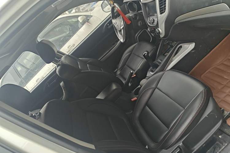 Used CHANGAN CS35 2015 1.6L Manual Luxury Model China IV Standard Right Front Seat