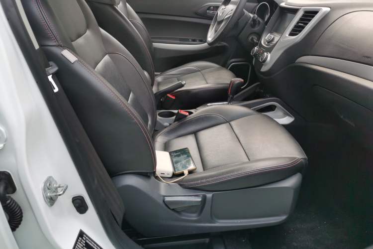 Used CHANGAN CS35 2015 1.6L Automatic Luxury Model China V Standard Right Front Seat