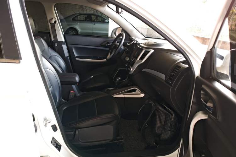 Used CHANGAN CS35 2015 1.6L Automatic Luxury Model China V Standard Right Front Seat