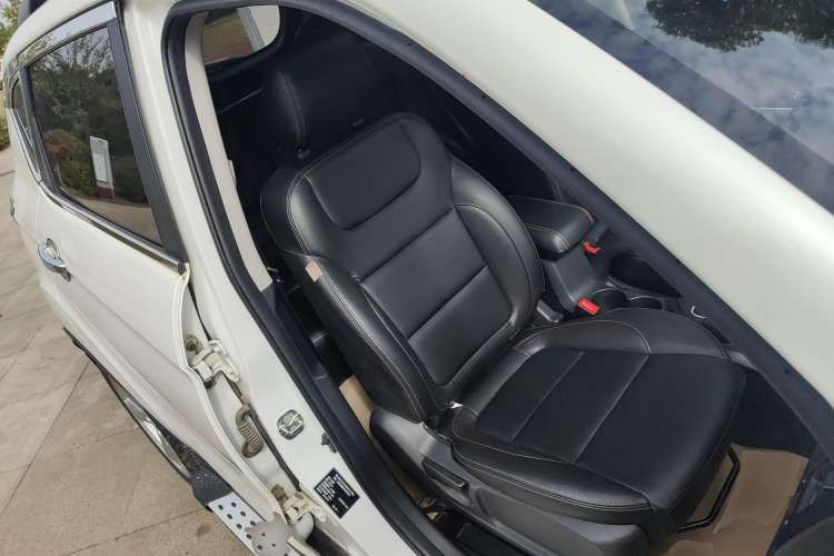 Used CHANGAN CS35 2015 1.6L Manual Luxury Model China IV Standard Right Front Seat