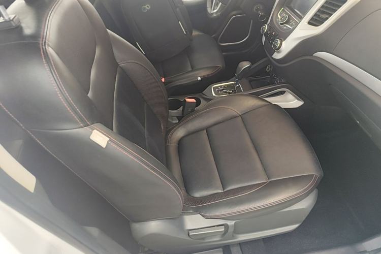 Used CHANGAN CS35 2015 1.6L Automatic Luxury Model China V Standard Right Front Seat