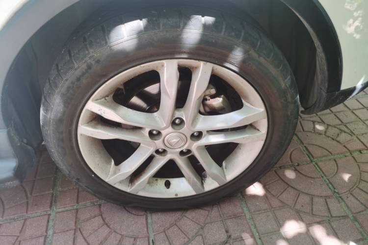Used CHANGAN CS35 2015 1.6L Manual Luxury Model China IV Standard Right Front Wheel Hub