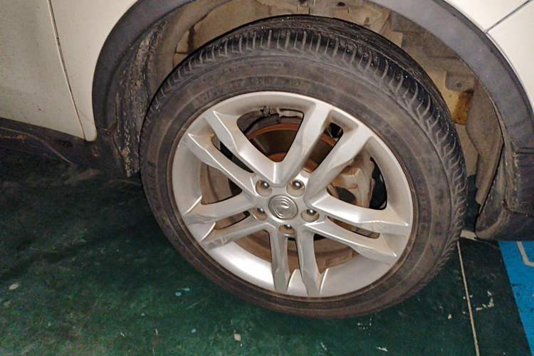 Used CHANGAN CS35 2015 1.6L Automatic Luxury Model China IV Standard Right Front Wheel Hub