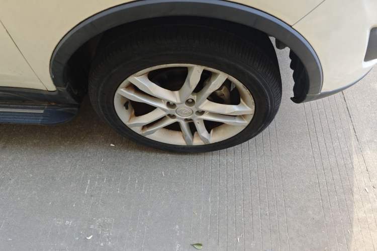 Used CHANGAN CS35 2015 1.6L Manual Luxury Model China IV Standard Right Front Wheel Hub