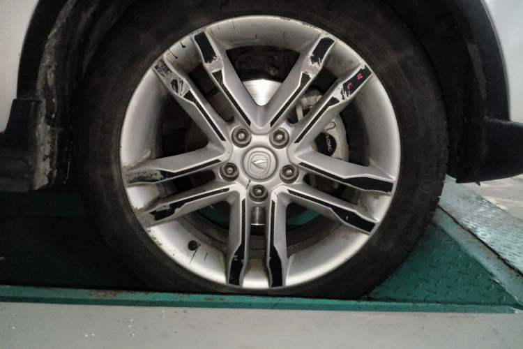 Used CHANGAN CS35 2015 1.6L Manual Luxury Model China V Standard Right Front Wheel Hub