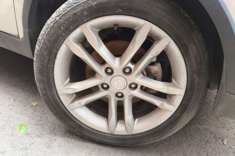 Used CHANGAN CS35 2015 1.6L Manual Luxury Model China V Standard Right Front Wheel Hub