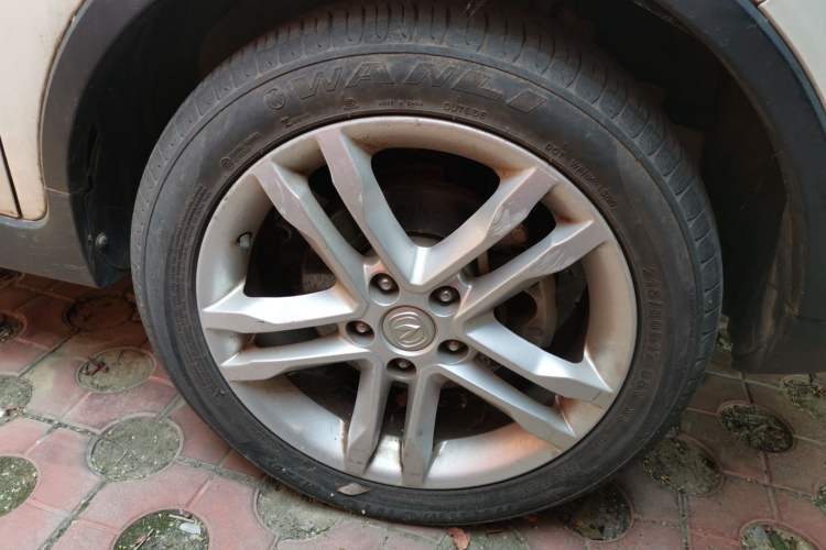 Used CHANGAN CS35 2015 1.6L Automatic Luxury Model China IV Standard Right Front Wheel Hub