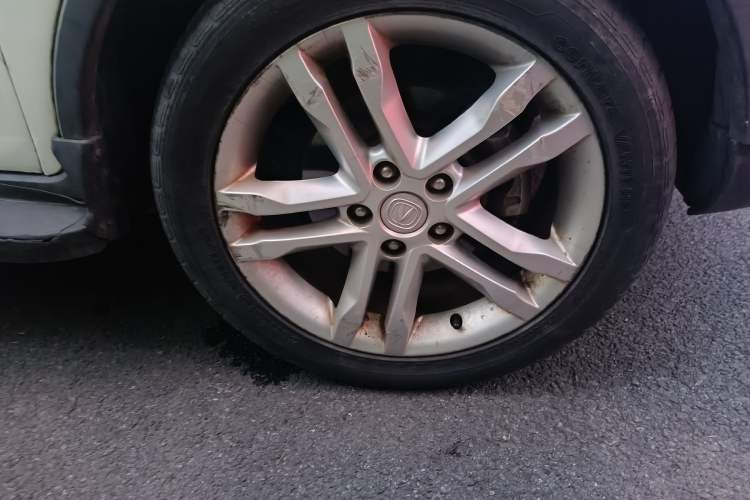 Used CHANGAN CS35 2015 1.6L Manual Luxury Model China IV Standard Right Front Wheel Hub