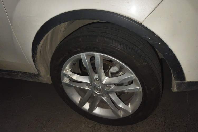 Used CHANGAN CS35 2015 1.6L Manual Comfort Model China IV Standard Right Front Wheel Hub