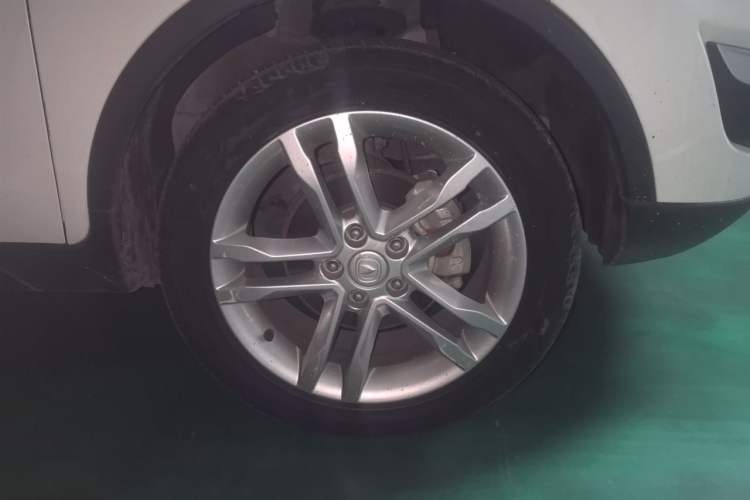 Used CHANGAN CS35 2015 1.6L Manual Luxury Model China V Standard Right Front Wheel Hub