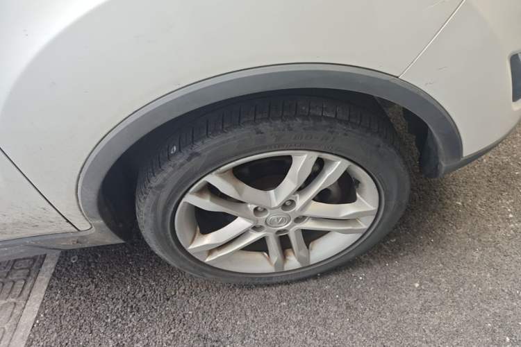 Used CHANGAN CS35 2015 1.6L Automatic Luxury Model China V Standard Right Front Wheel Hub