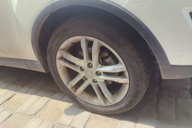 Used CHANGAN CS35 2015 1.6L Manual Luxury Model China IV Standard Right Front Wheel Hub