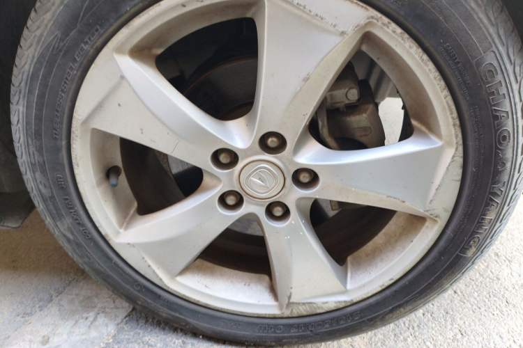 Used CHANGAN CS35 2015 1.6L Automatic Prestige Model China IV Standard Right Front Wheel Hub