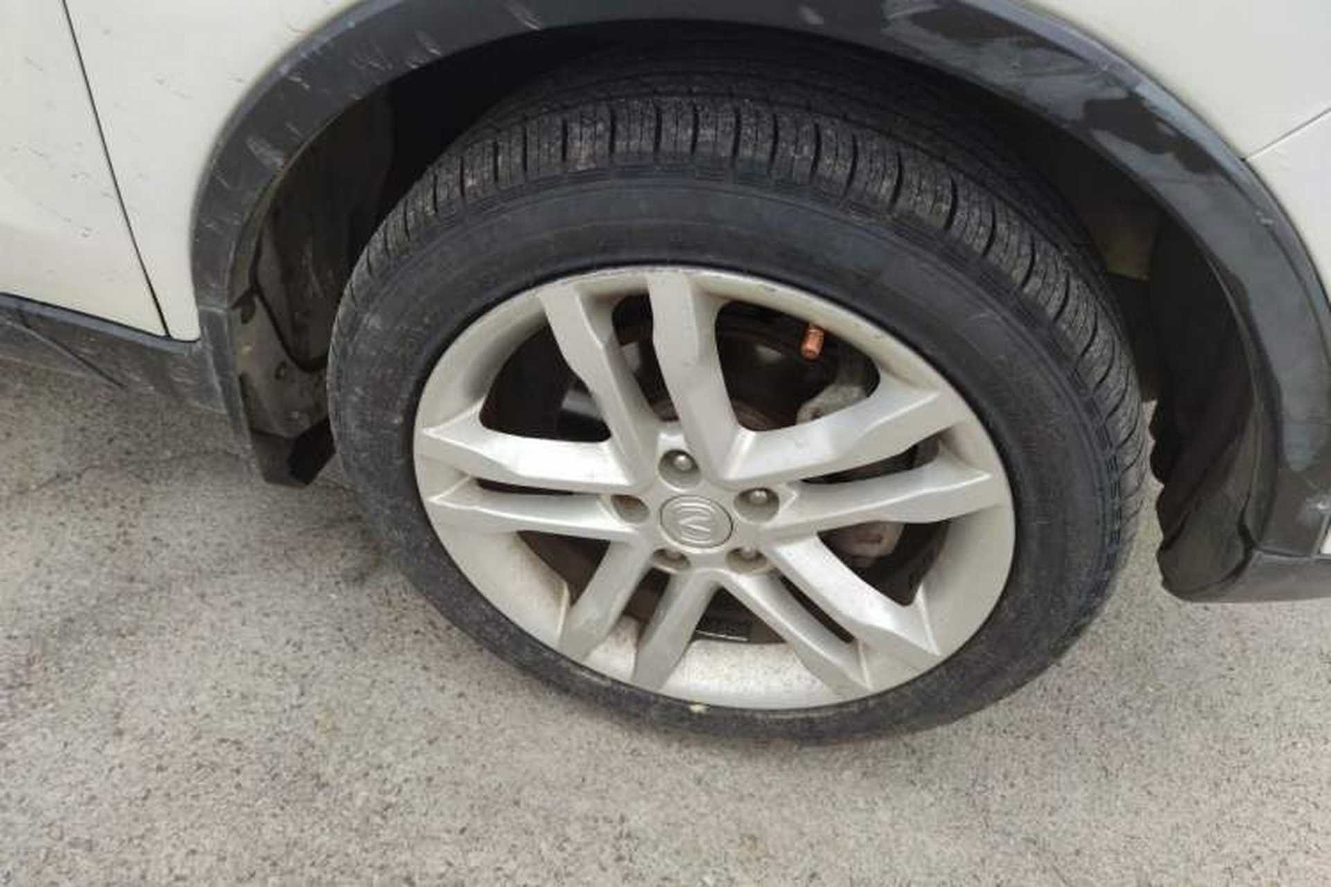 Used CHANGAN CS35 2015 1.6L Manual Luxury Model China IV Standard Right Front Wheel Hub