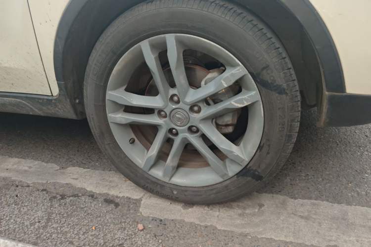 Used CHANGAN CS35 2015 1.6L Manual Luxury Model China IV Standard Right Front Wheel Hub