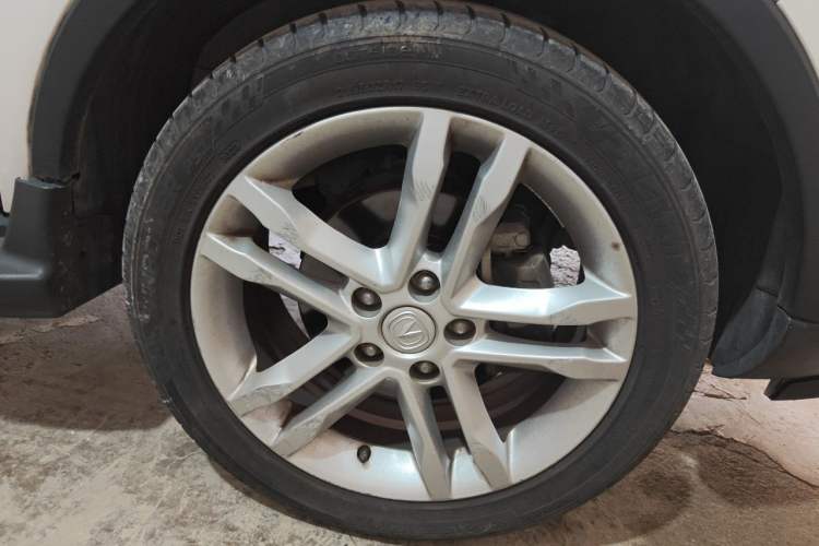 Used CHANGAN CS35 2015 1.6L Automatic Luxury Model China IV Standard Right Front Wheel Hub