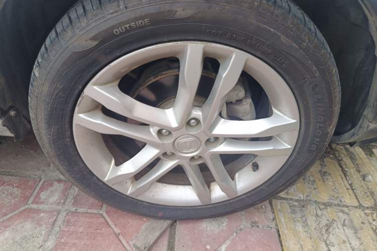 Used CHANGAN CS35 2015 1.6L Manual Luxury Model China IV Standard Right Front Wheel Hub