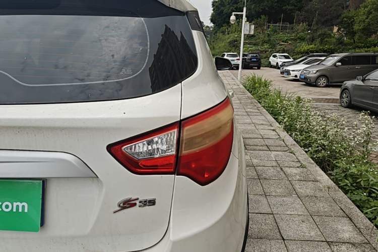 Used CHANGAN CS35 2015 1.6L Manual Luxury Model China IV Standard Right Rear Taillight