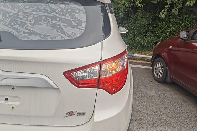 Used CHANGAN CS35 2015 1.6L Manual Luxury Model China IV Standard Right Rear Taillight