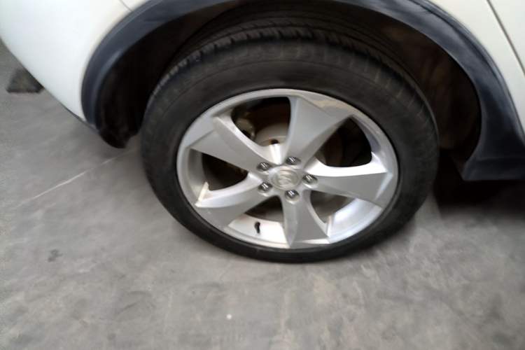 Used CHANGAN CS35 2015 1.6L Manual Luxury Model China IV Standard Right Rear Wheel Hub