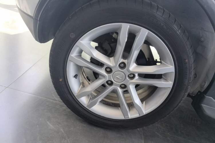 Used CHANGAN CS35 2015 1.6L Automatic Luxury Model China IV Standard Right Rear Wheel Hub