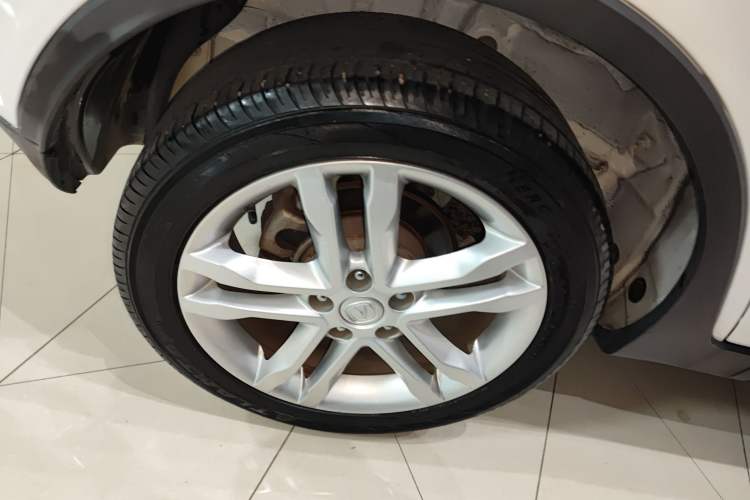 Used CHANGAN CS35 2015 1.6L Manual Luxury Model China IV Standard Right Rear Wheel Hub