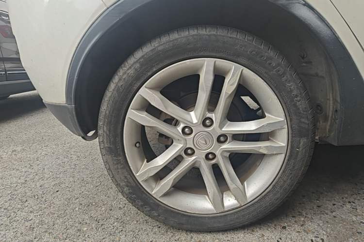 Used CHANGAN CS35 2015 1.6L Manual Luxury Model China IV Standard Right Rear Wheel Hub